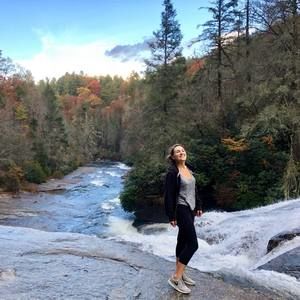 Meet your Posher, Liza